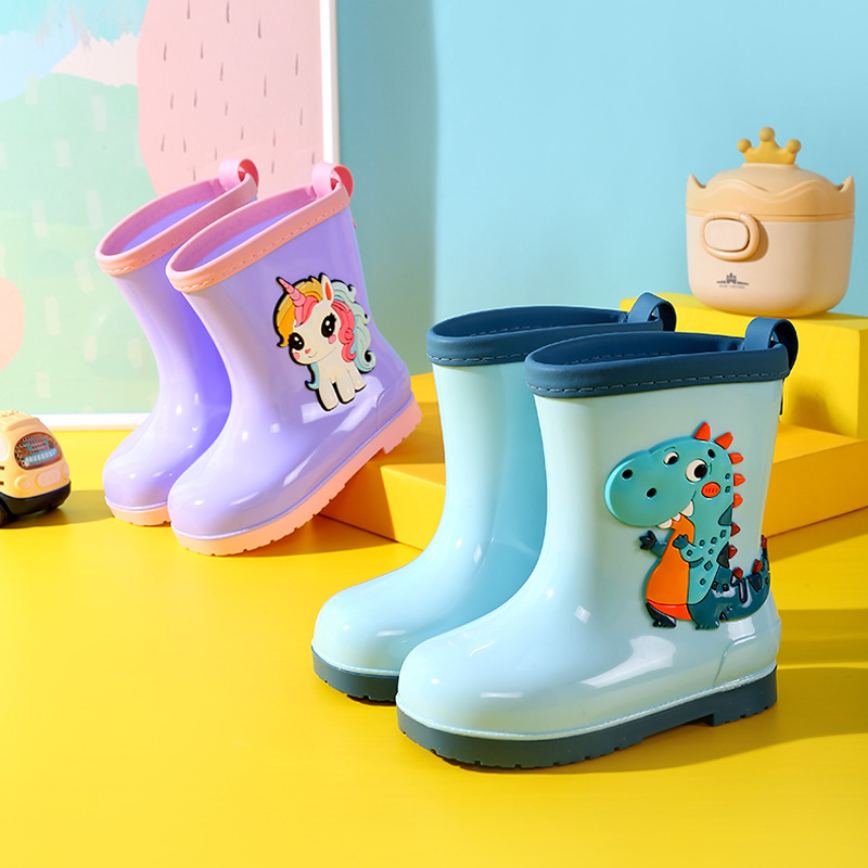 Kids Outdoor Water - Rainy day boy girl cartoon dinosaur