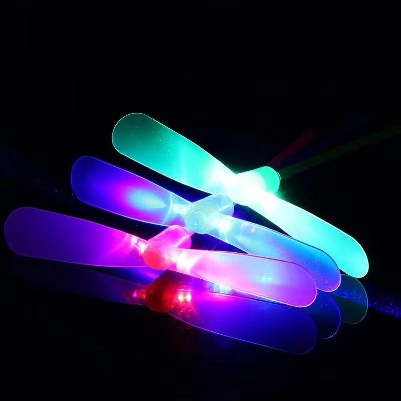 LED Luminous Bamboo Dragonfly  - огляд і ціна Kids Outdoor Movie Night